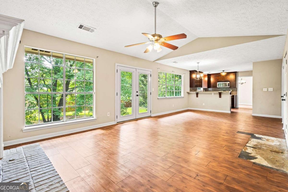 2431 Rosedale Creek Drive Snellville - 11