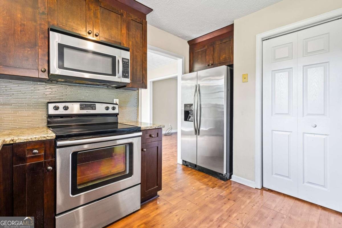 2431 Rosedale Creek Drive Snellville - 6