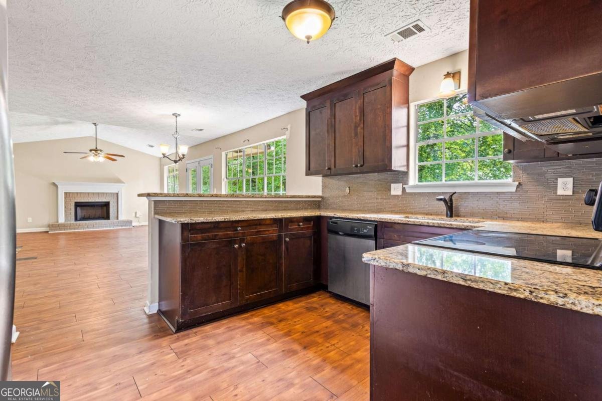2431 Rosedale Creek Drive Snellville - 9