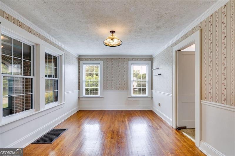 303 Hardee Dallas - 16