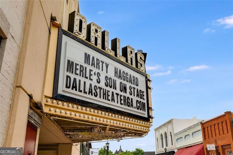 303 Hardee Dallas - 2