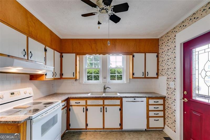 303 Hardee Dallas - 22