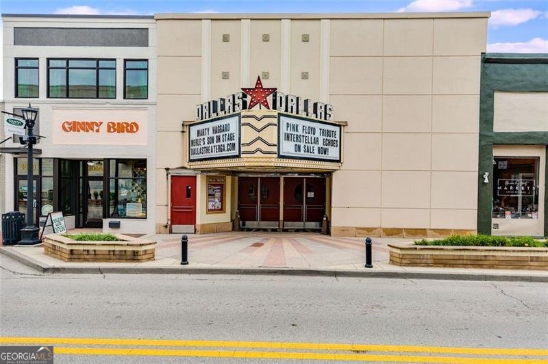303 Hardee Dallas - 50
