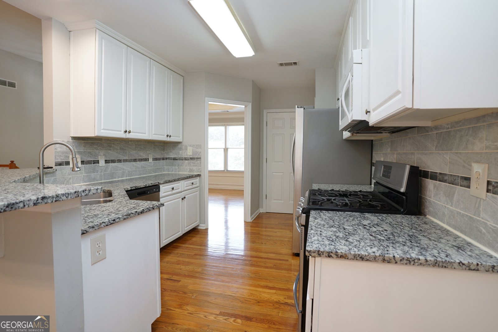 655 Golden Meadows Lane Suwanee - 13