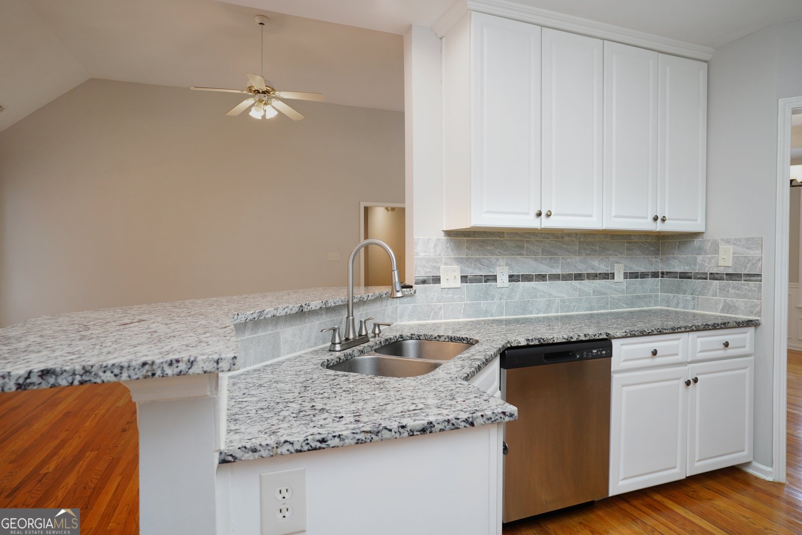 655 Golden Meadows Lane Suwanee - 14