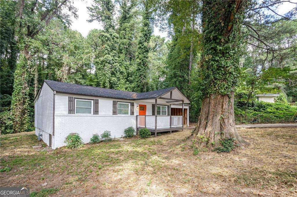 2437 Clarissa Drive Atlanta - 2