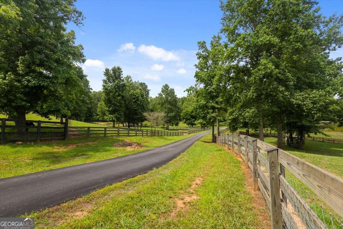 7945 Reinhardt College Parkway Waleska - 47
