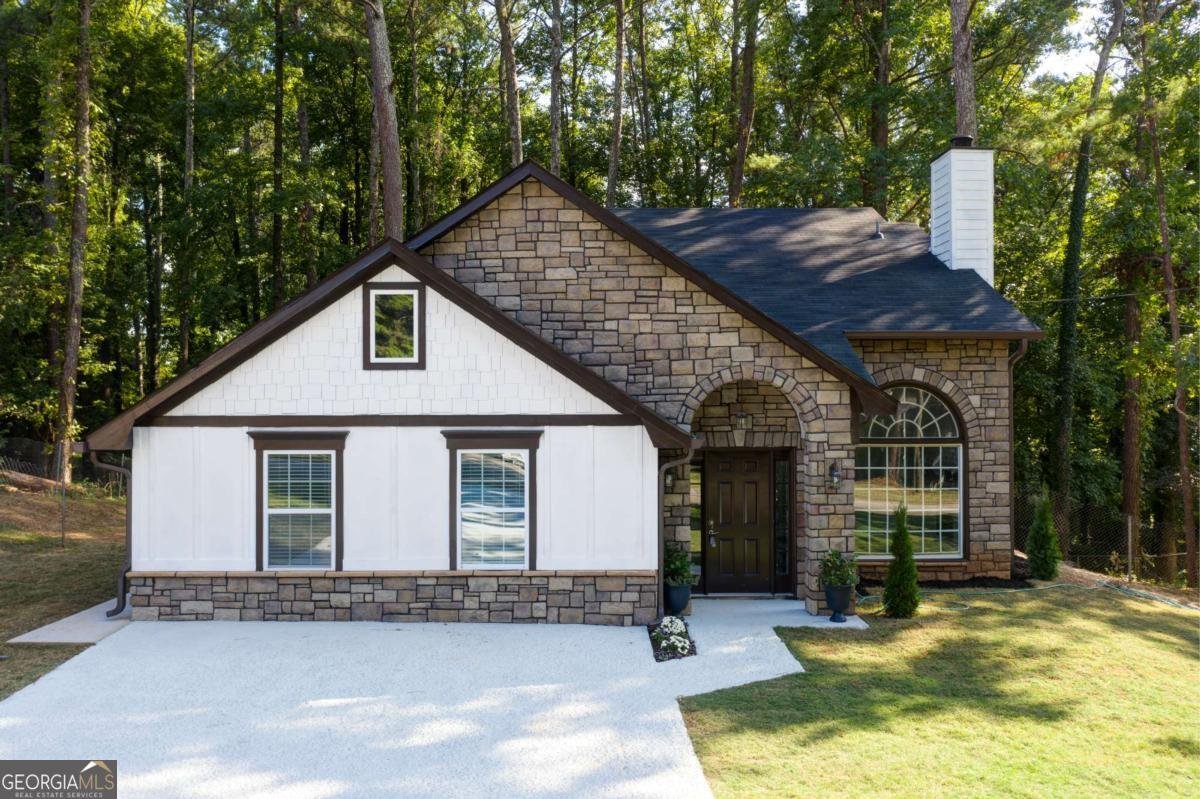3563 Brenda Court Douglasville - 1