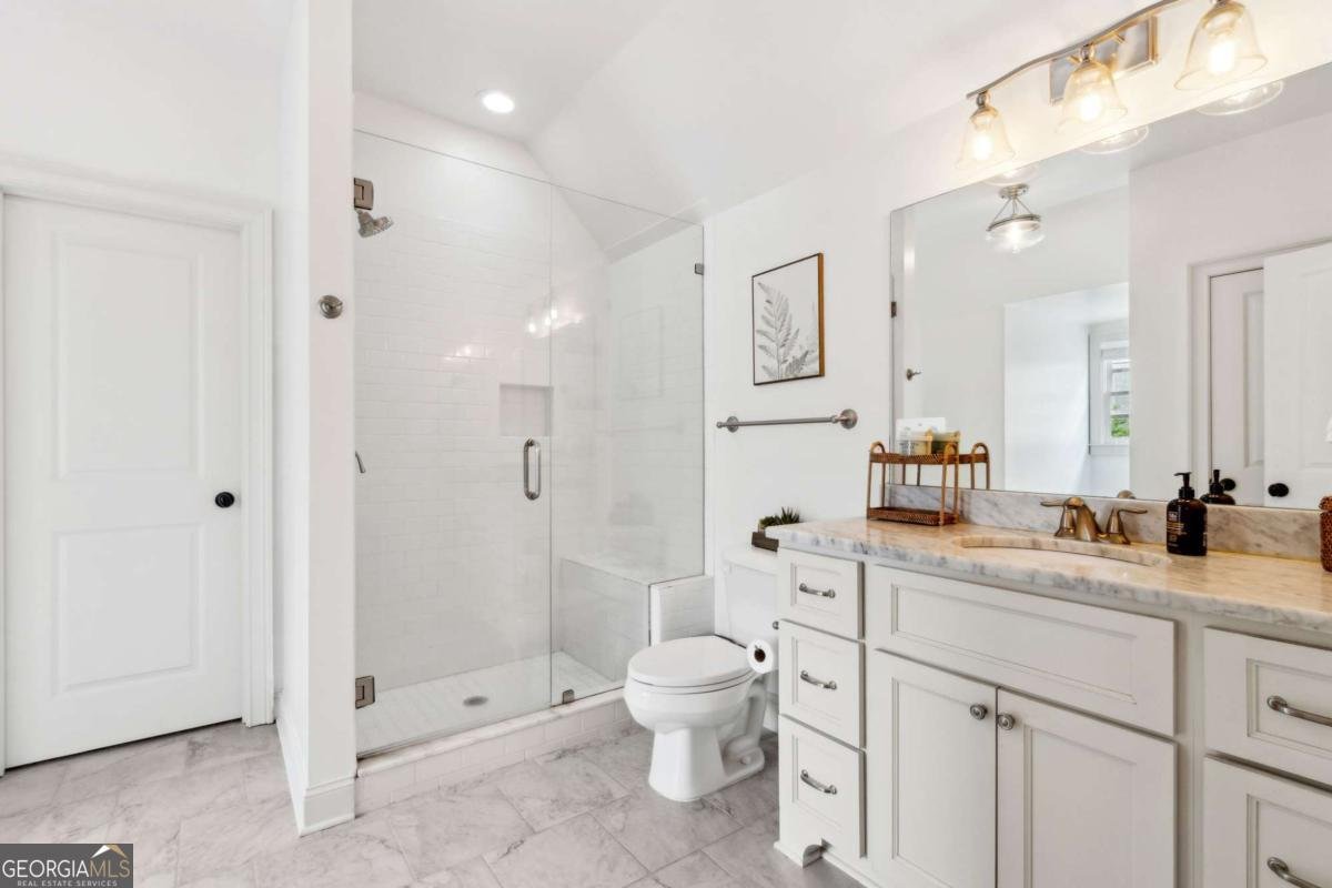 5114 Brendlynn Drive Suwanee - 33