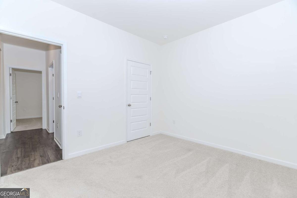 977 Daurian Drive Statham - 19