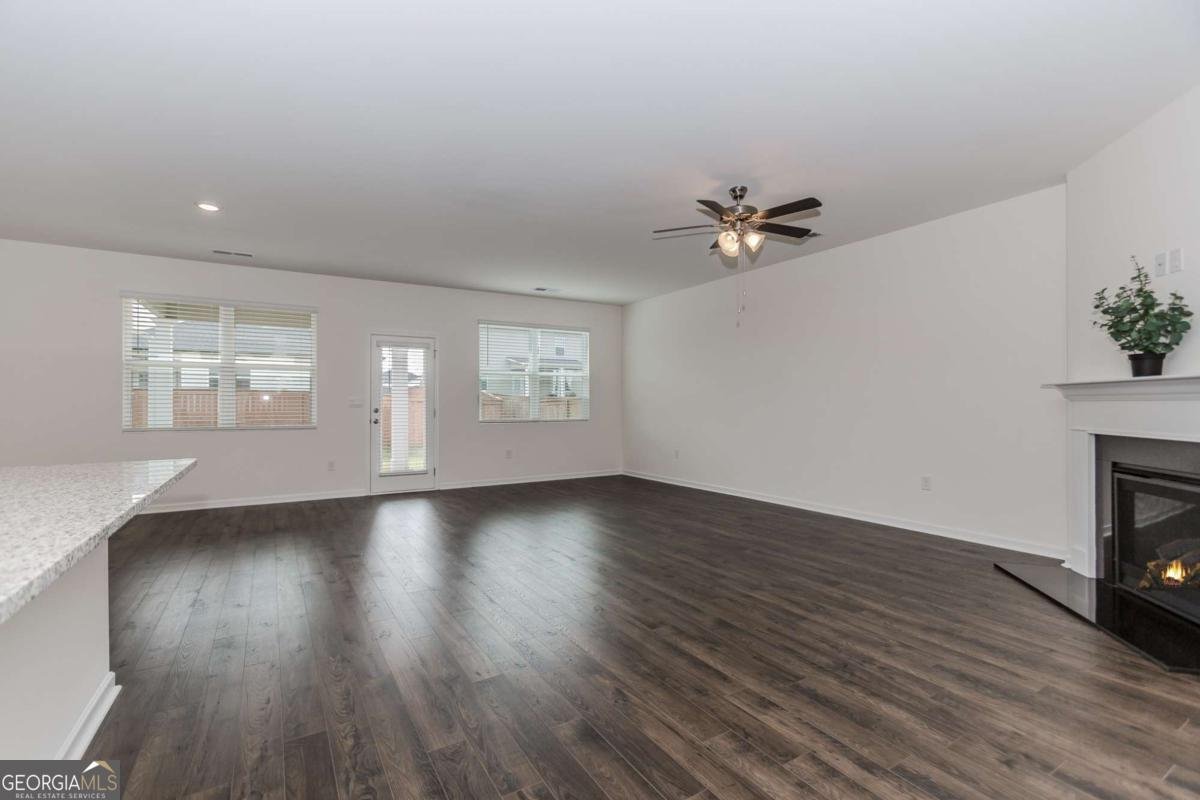 977 Daurian Drive Statham - 5