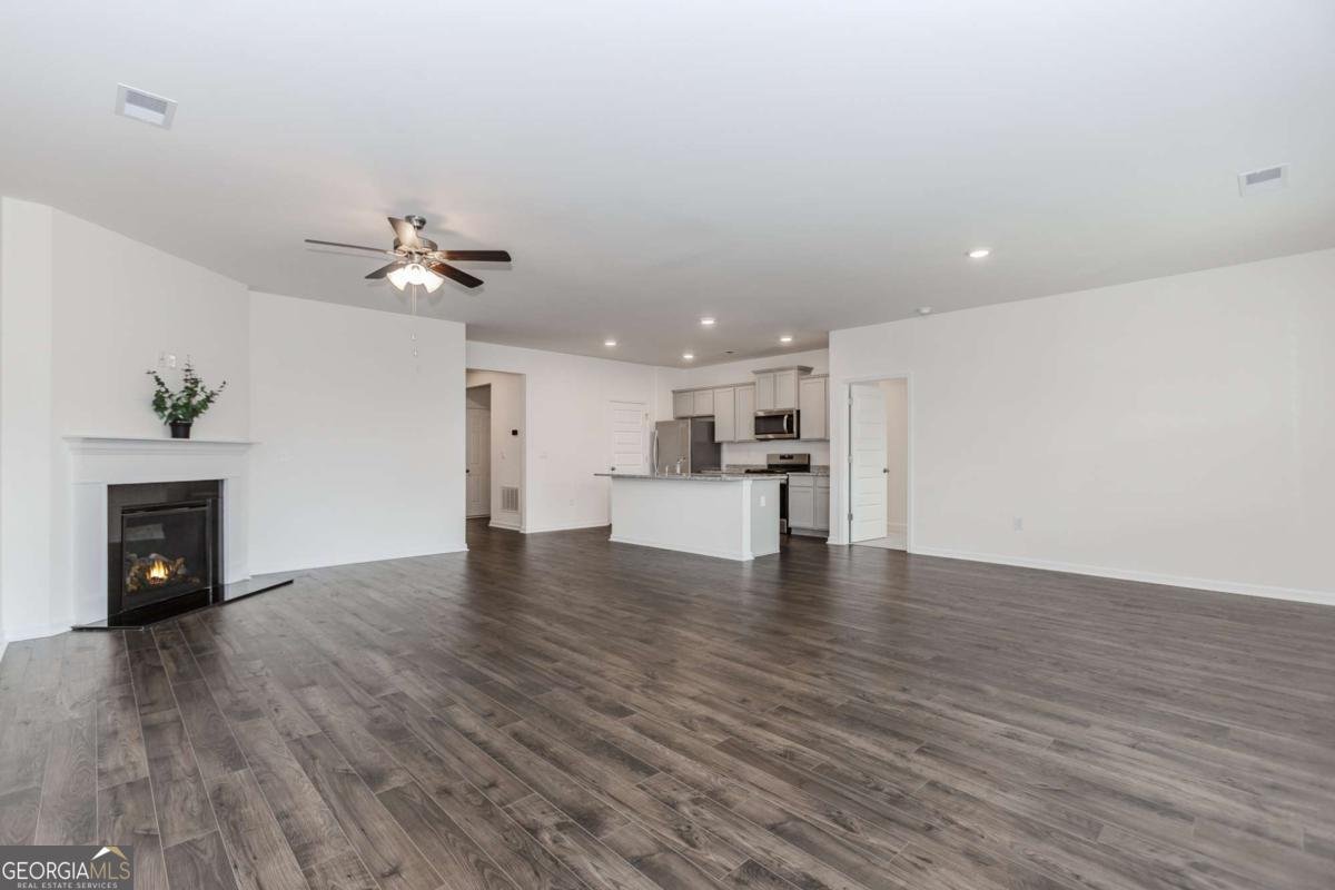 977 Daurian Drive Statham - 6