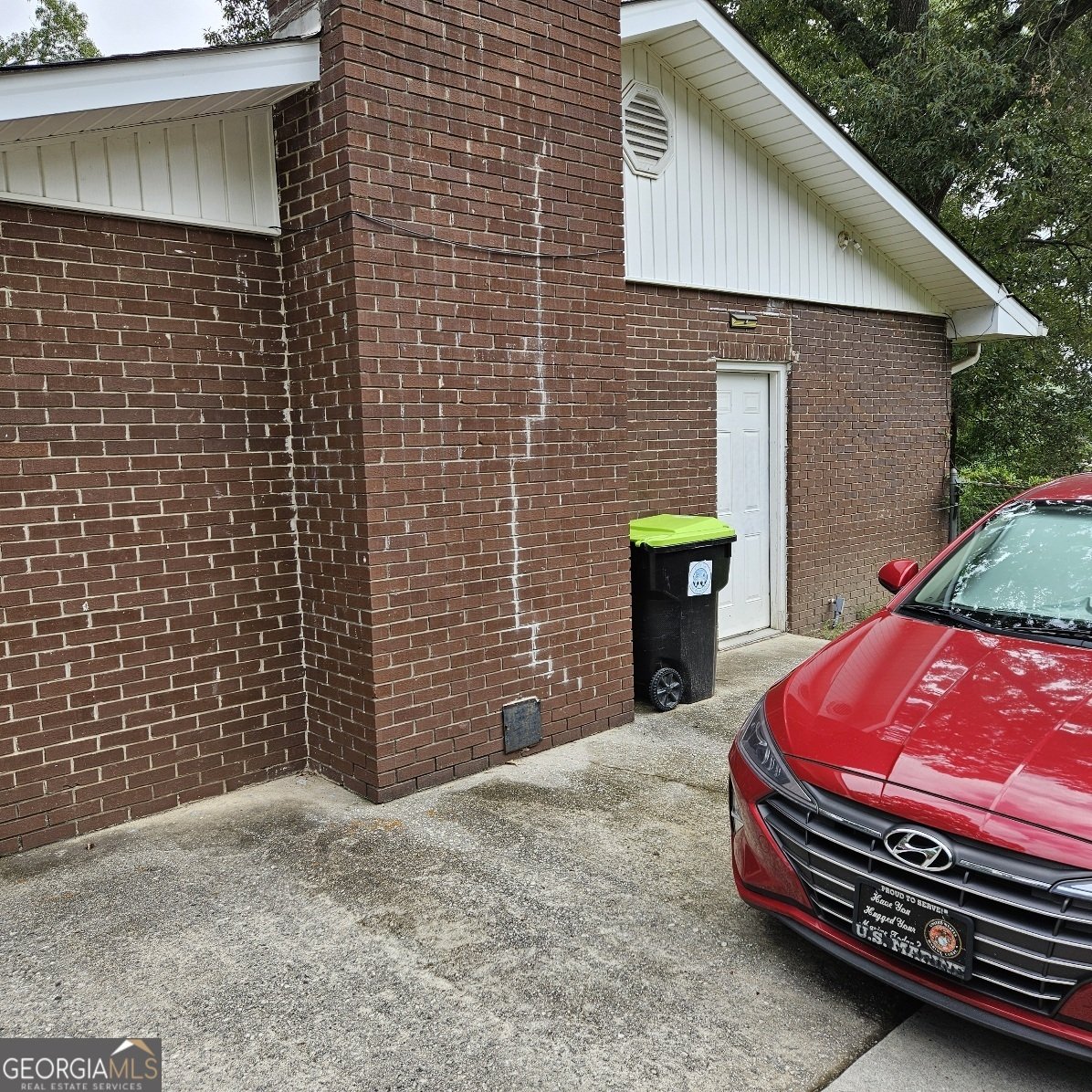 102 Shelia DR. Warner Robins - 27