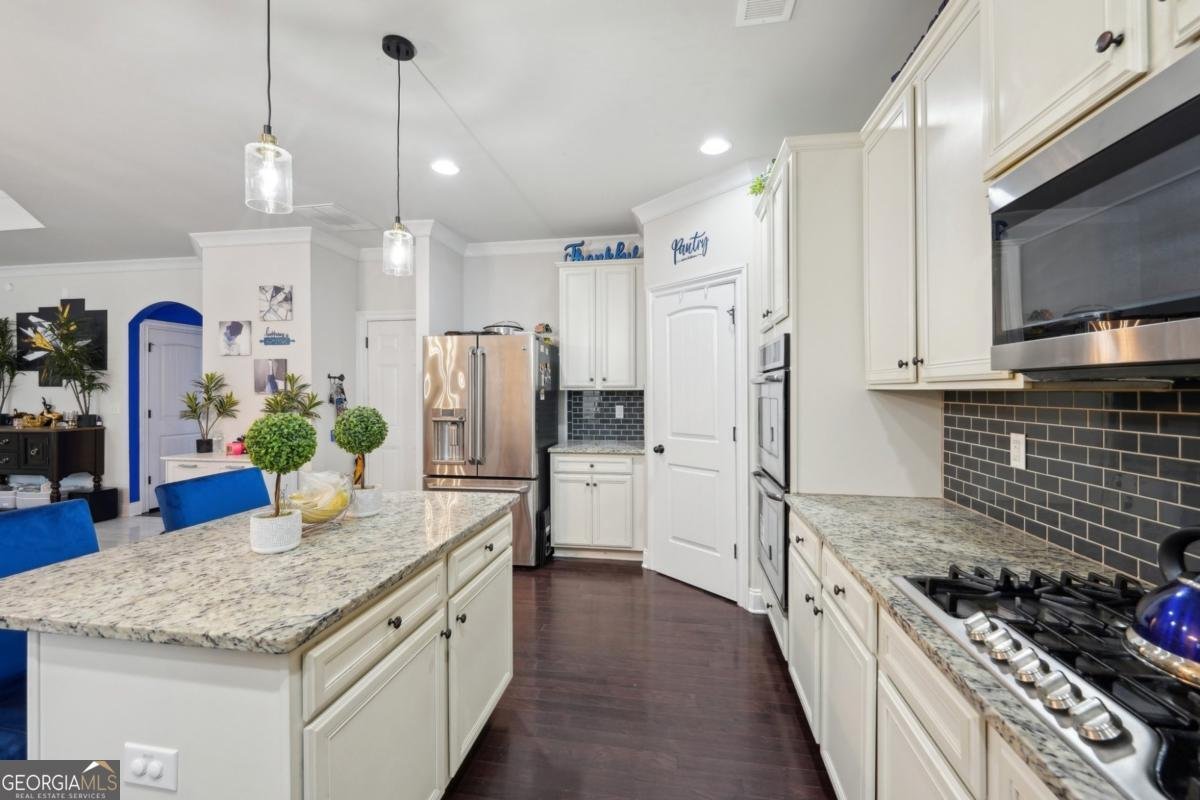 3225 Alhambra Circle Hampton - 12