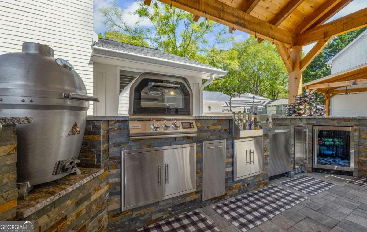 8175 Main Street Woodstock - 15