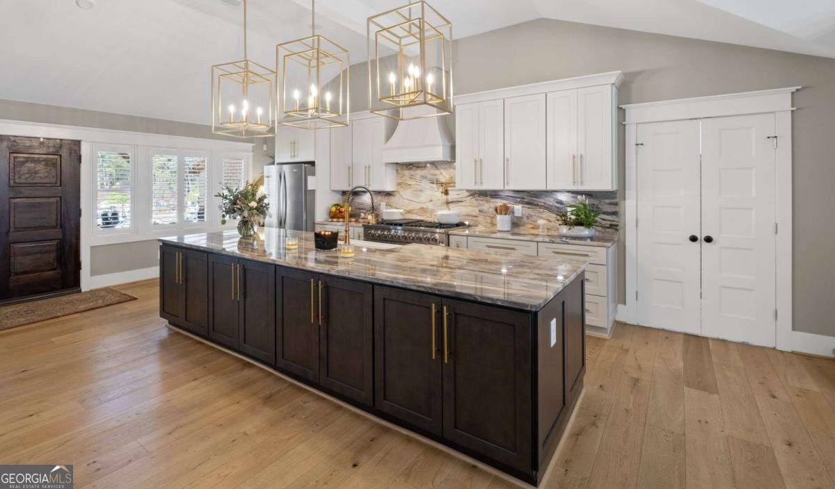 8175 Main Street Woodstock - 21