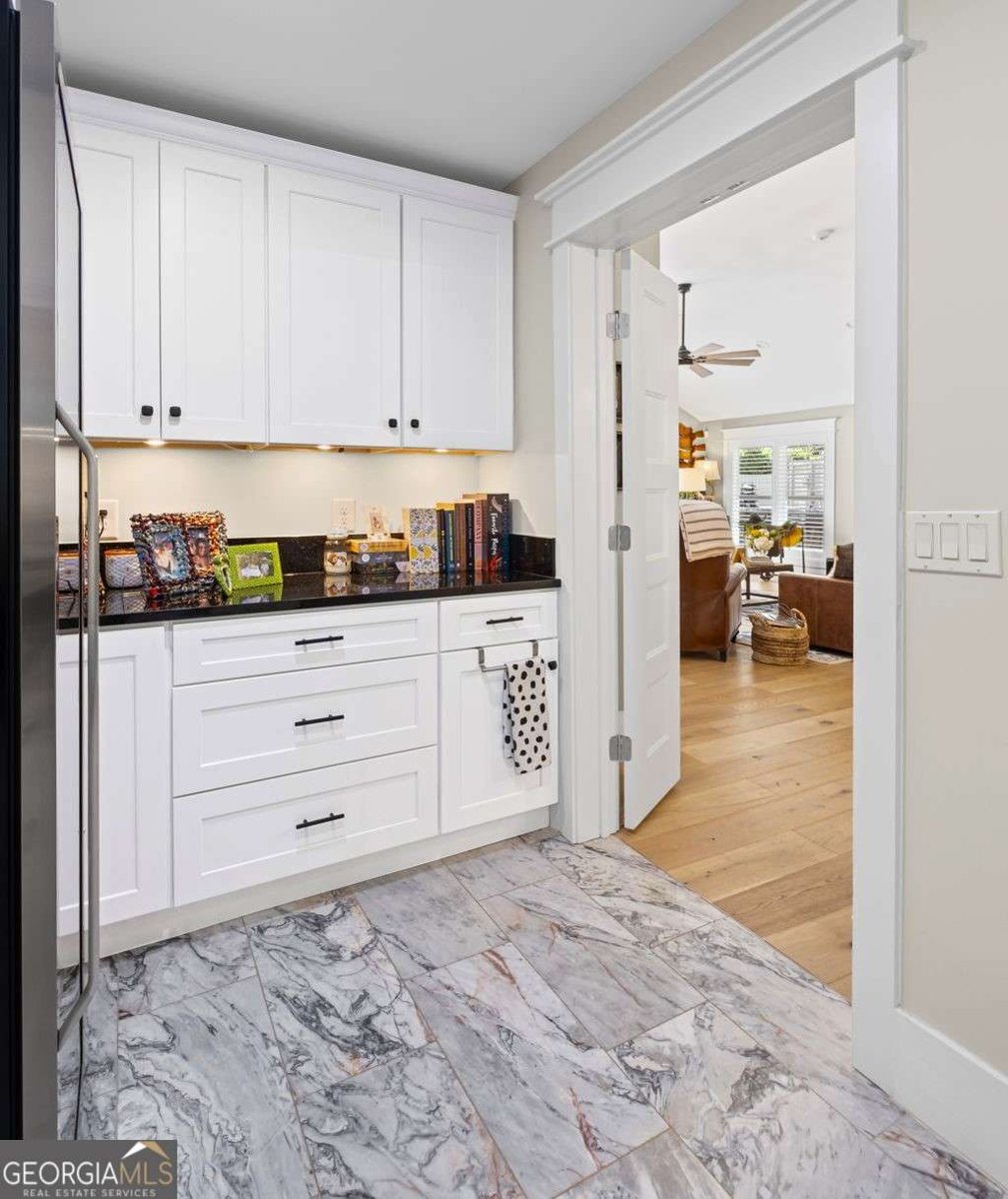 8175 Main Street Woodstock - 25