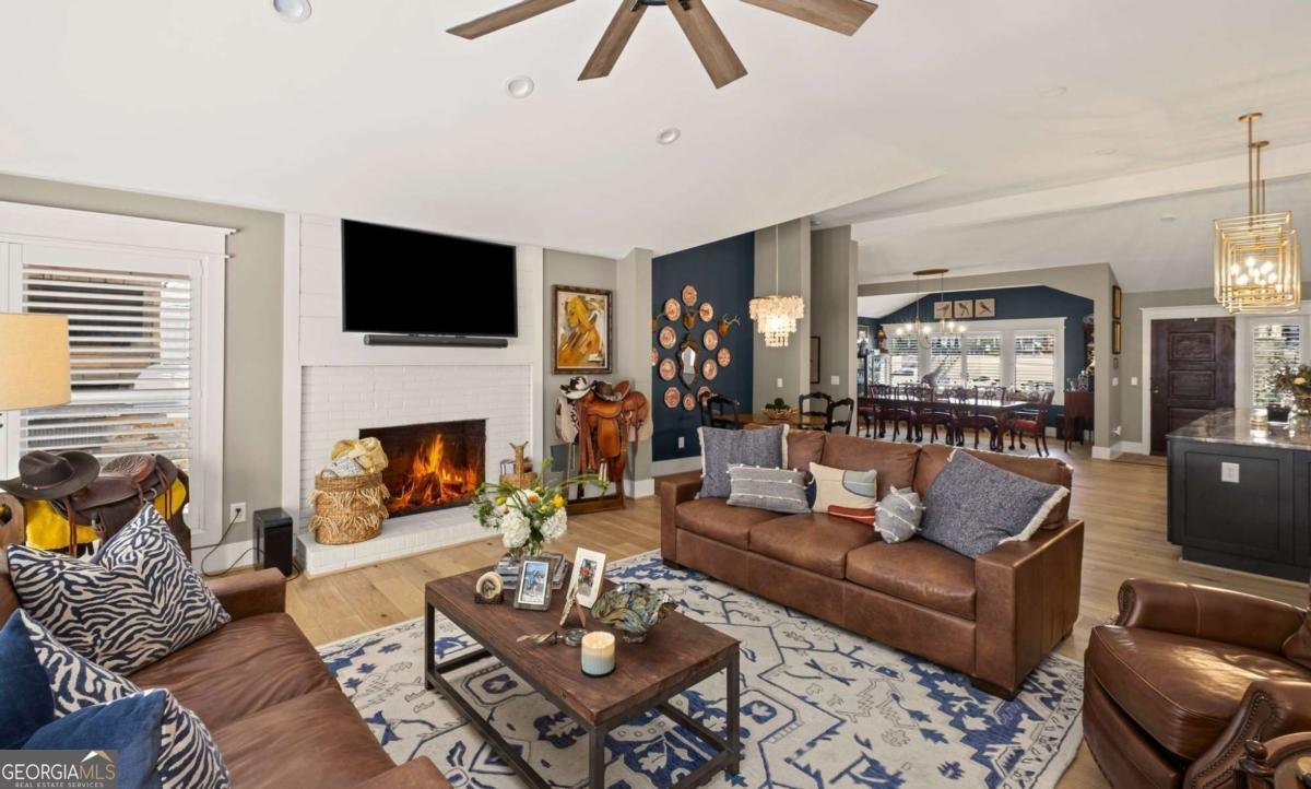 8175 Main Street Woodstock - 28