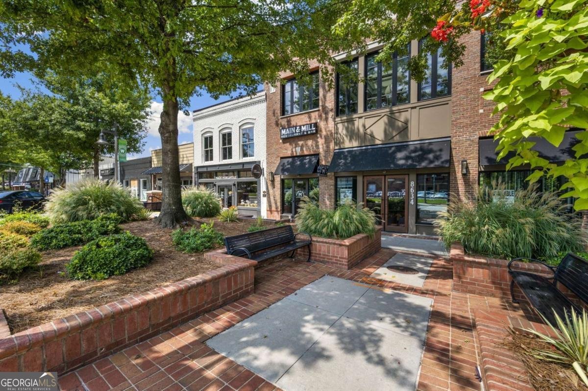 8175 Main Street Woodstock - 4