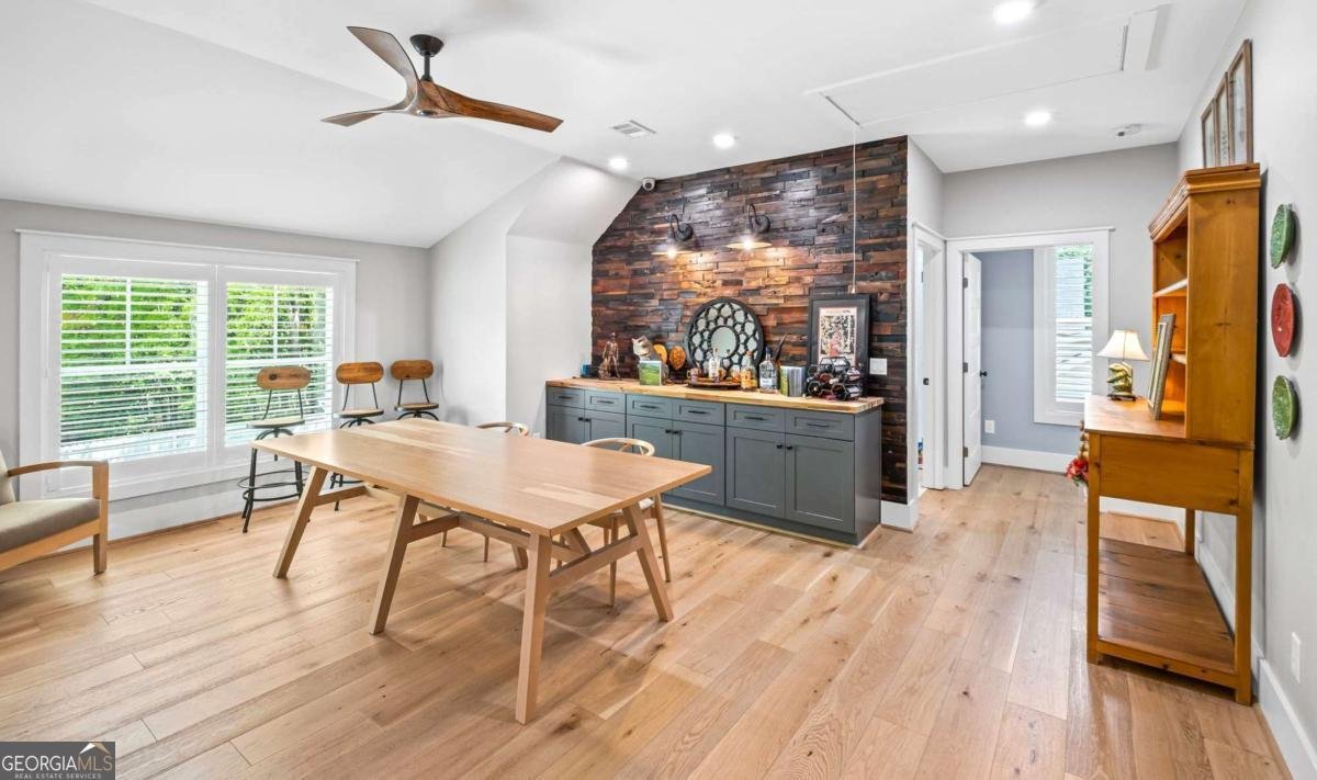 8175 Main Street Woodstock - 48