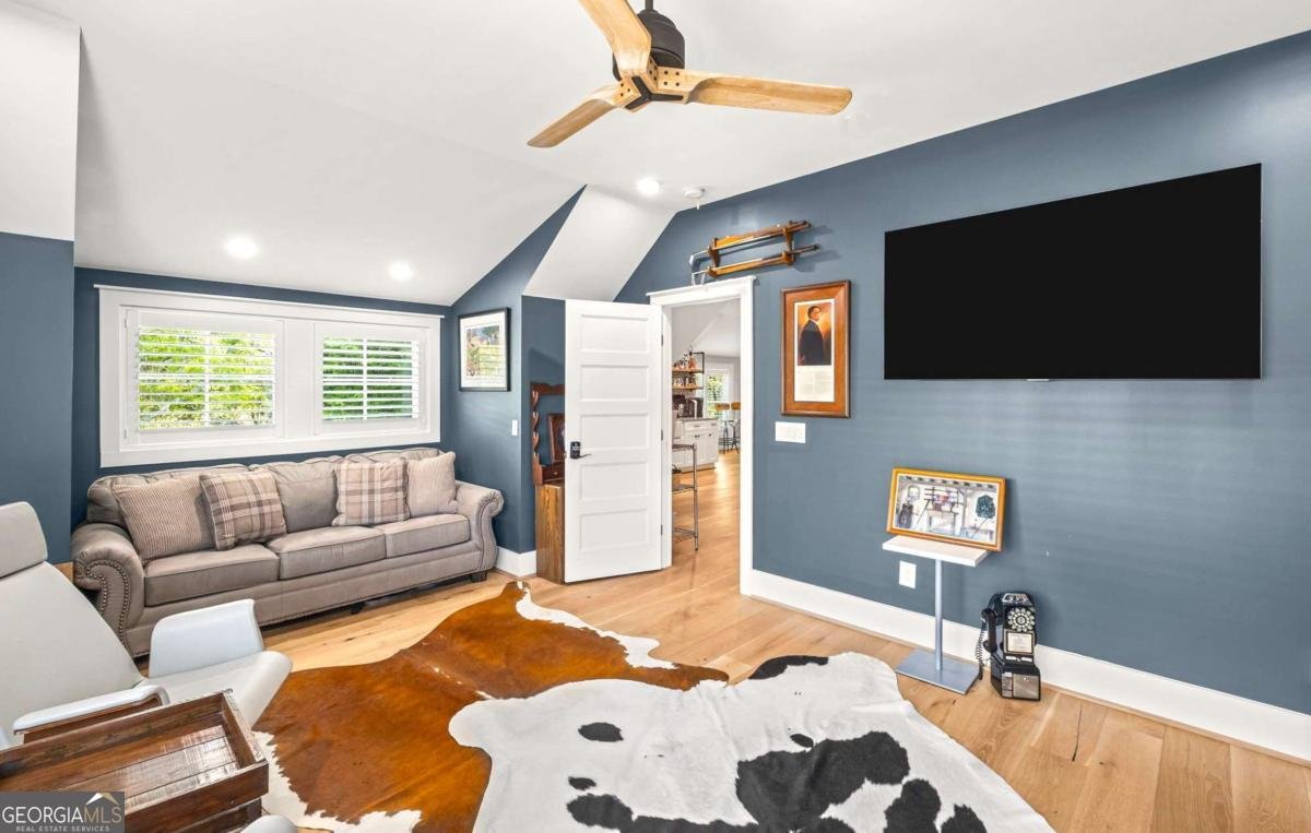 8175 Main Street Woodstock - 52