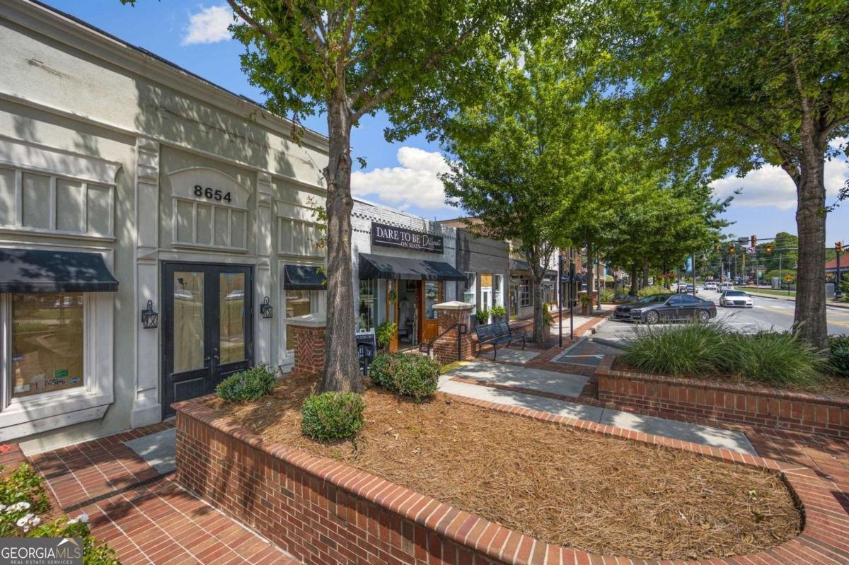 8175 Main Street Woodstock - 6