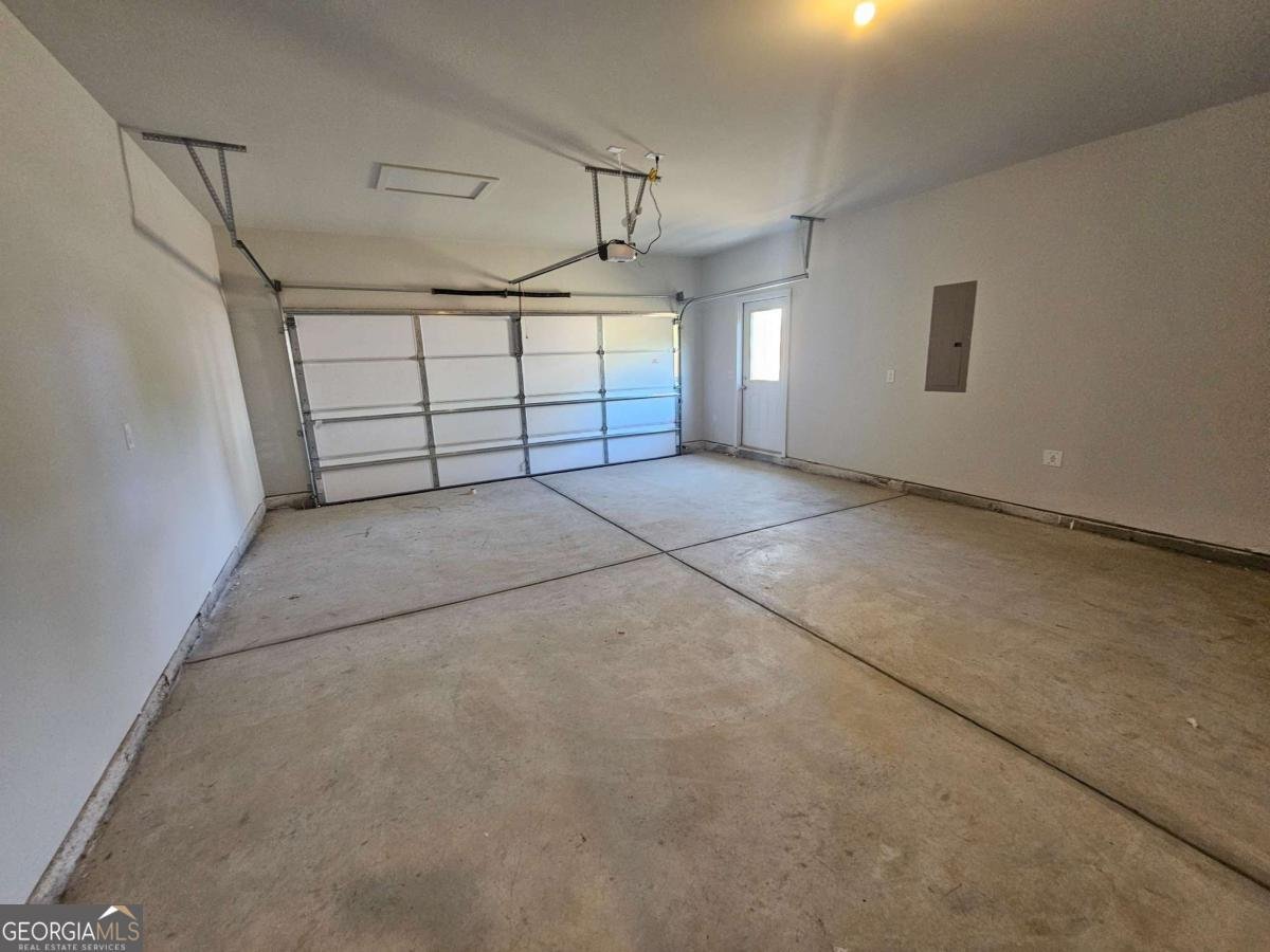 7255 Waggamon Way Dawsonville - 24