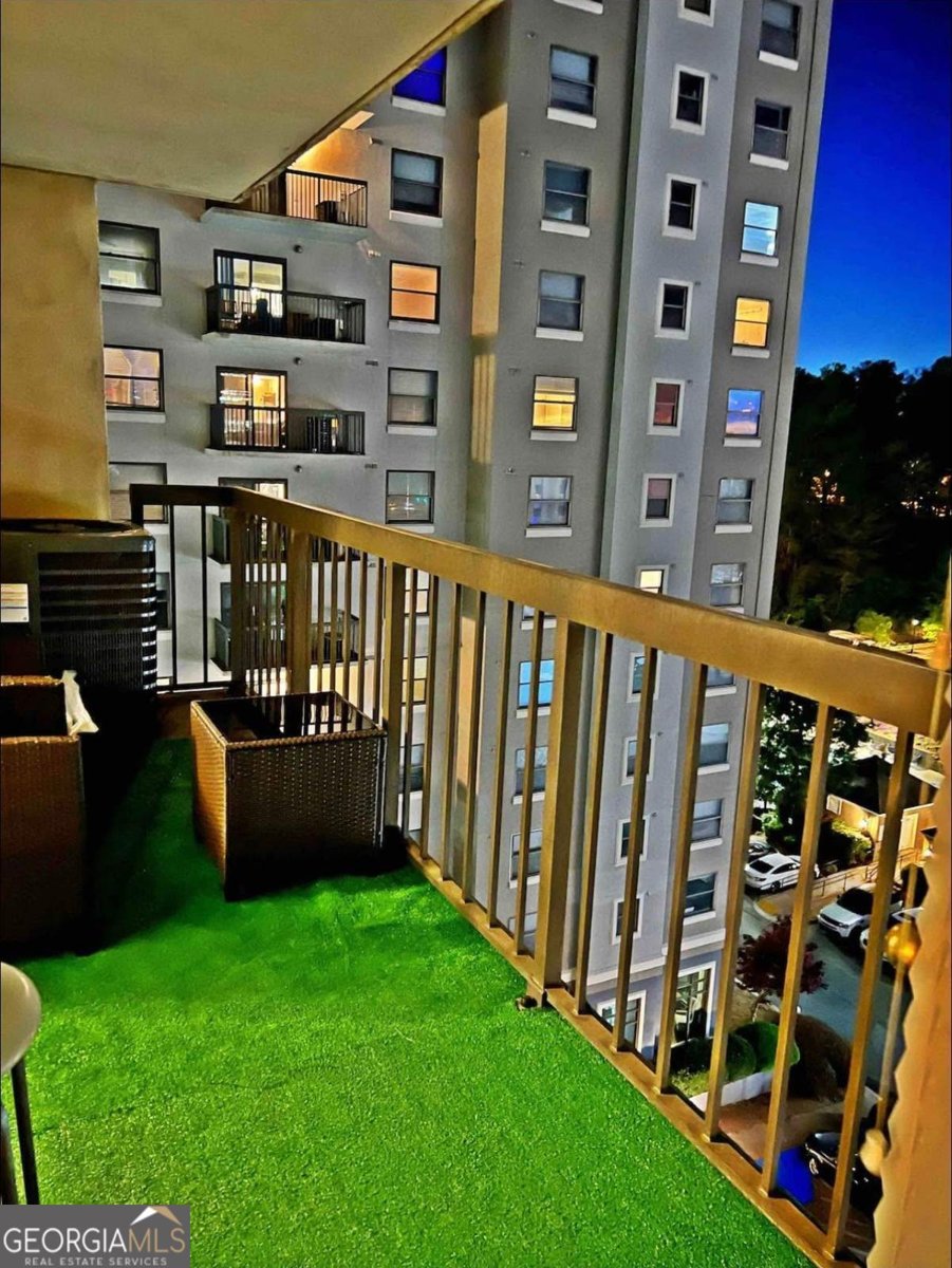 795 Hammond Drive Sandy Springs - 15
