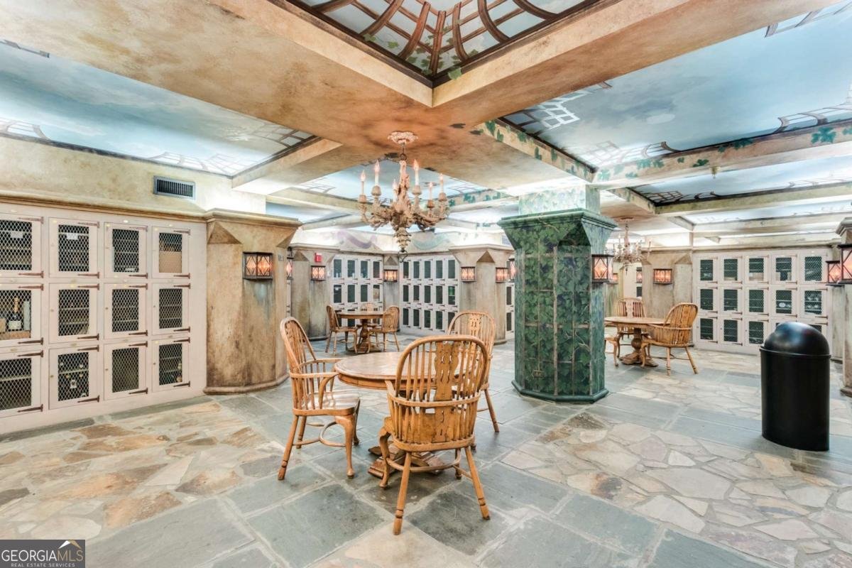 2660 Peachtree Road Atlanta - 61