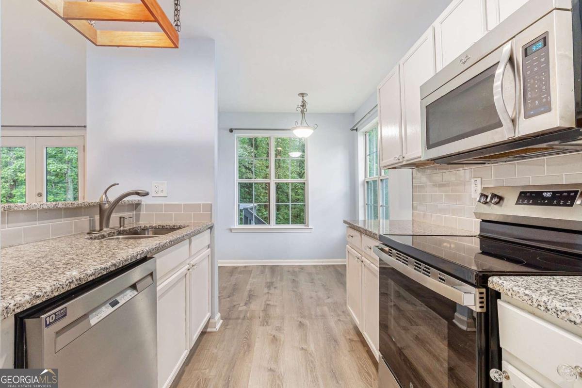 112 Laguna Springs Drive Woodstock - 14