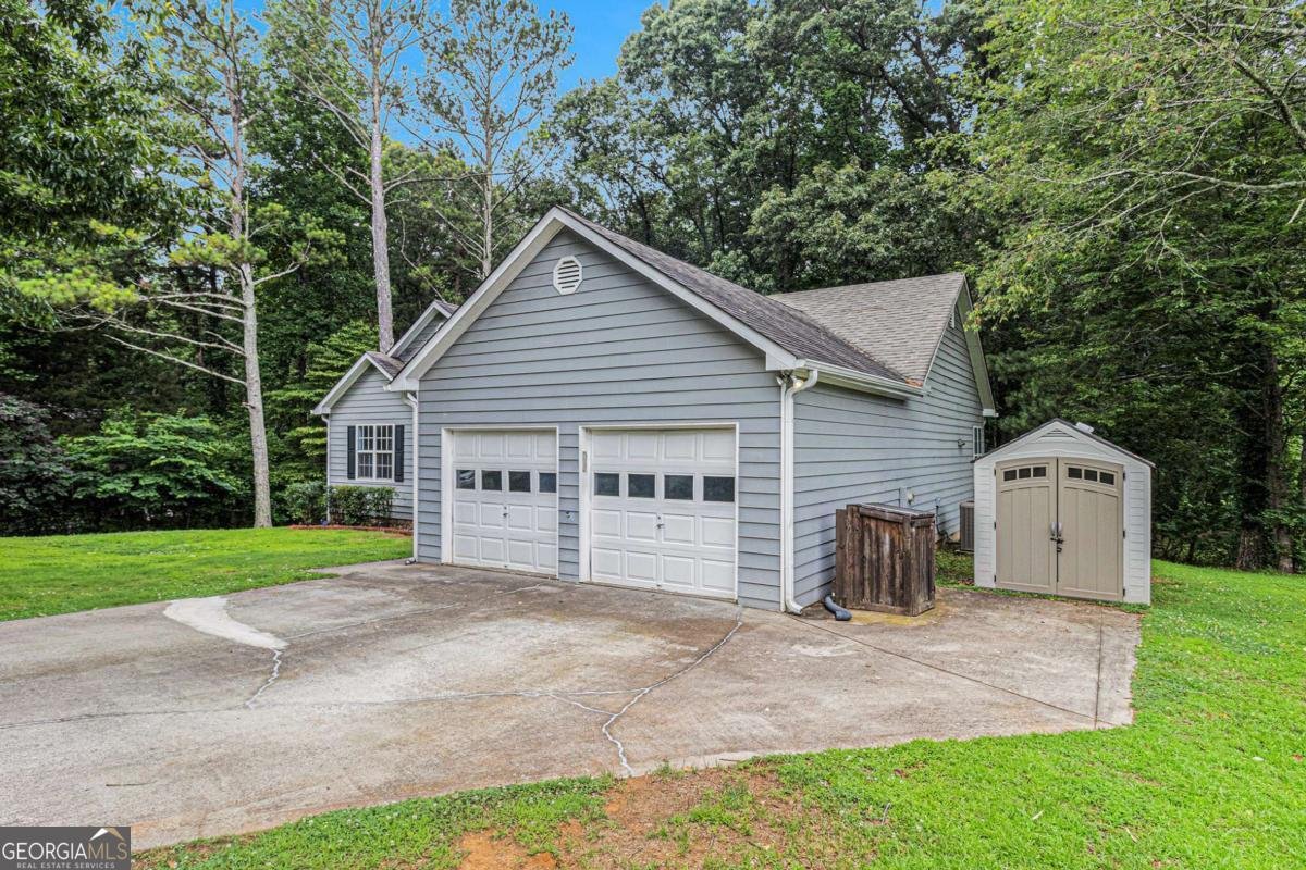 112 Laguna Springs Drive Woodstock - 2