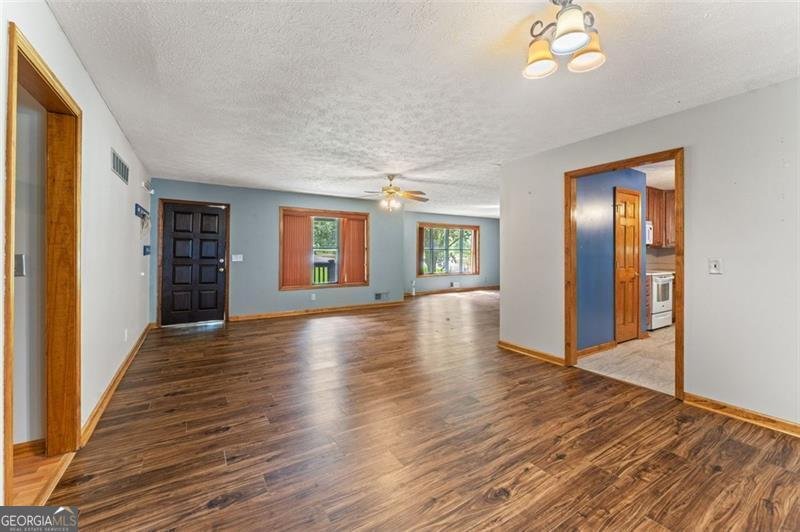 137 TRICKUM HILLS Drive Woodstock - 10