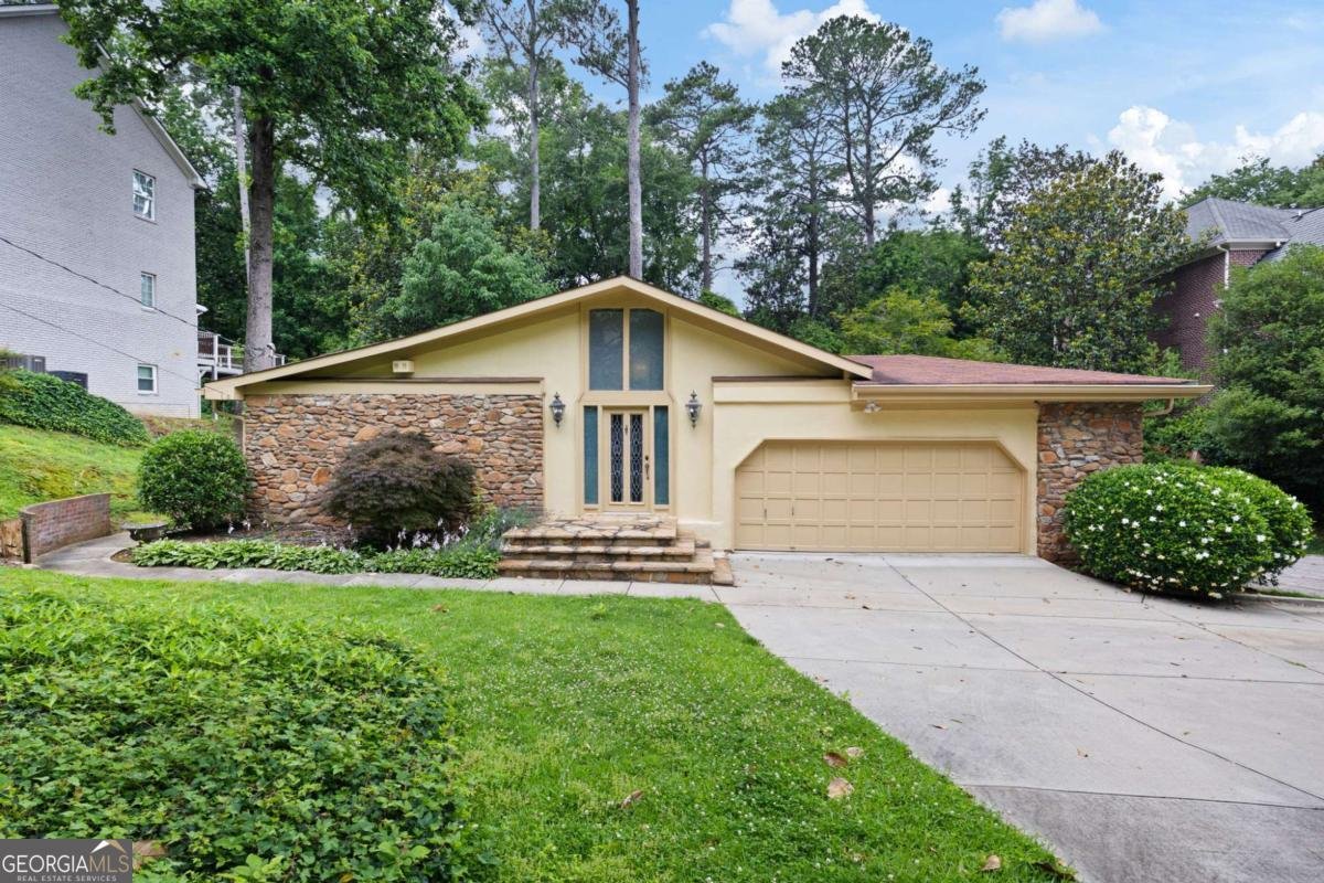 3272 Pinestream Road Atlanta - 1