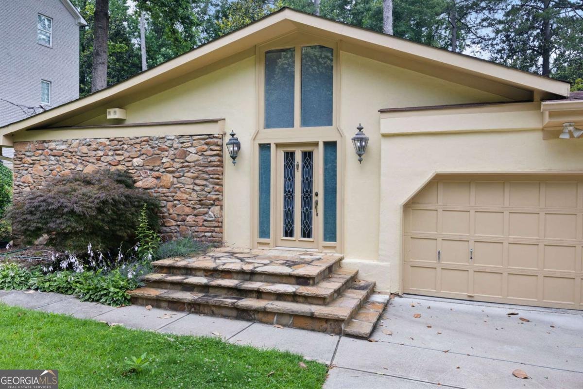 3272 Pinestream Road Atlanta - 3