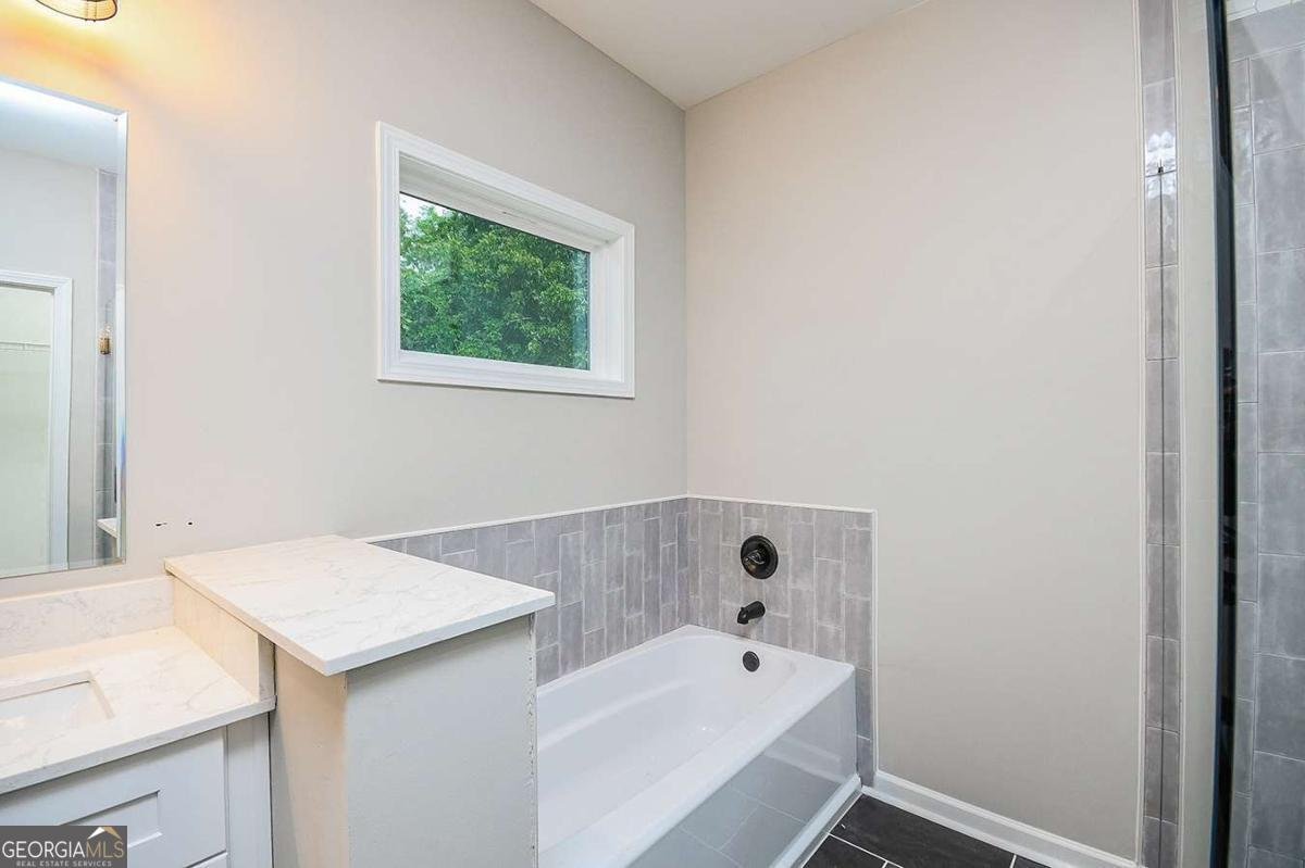 809 Dill Avenue Atlanta - 18