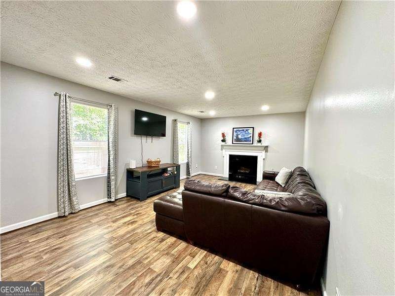 5223 HOLLYFIELD Drive Stone Mountain - 10