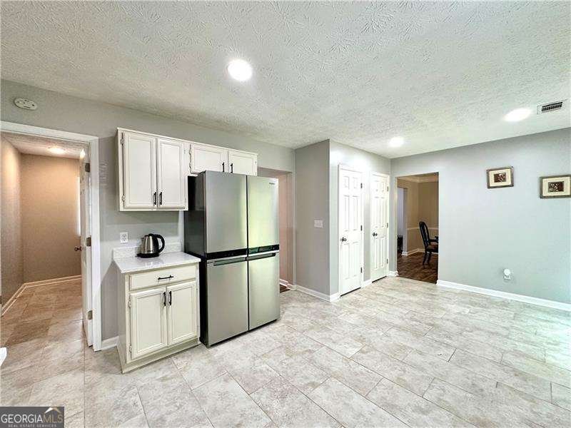 5223 HOLLYFIELD Drive Stone Mountain - 9
