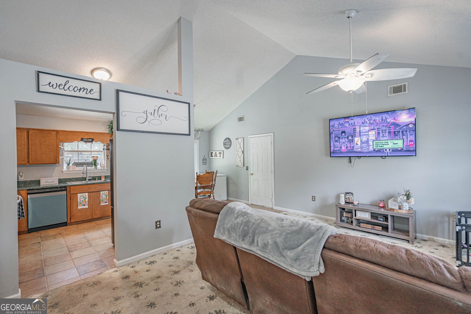 203 Deer Road Springfield - 4