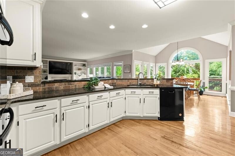 4300 May Apple Drive Alpharetta - 28