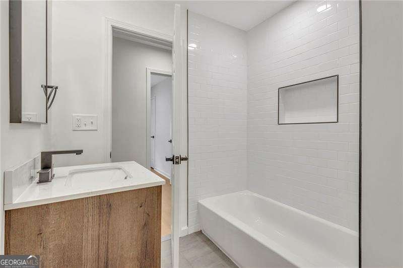 1733 Hollyhock Terrace Decatur - 40