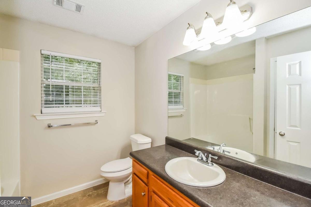4150 Sterling Pointe Drive Douglasville - 17