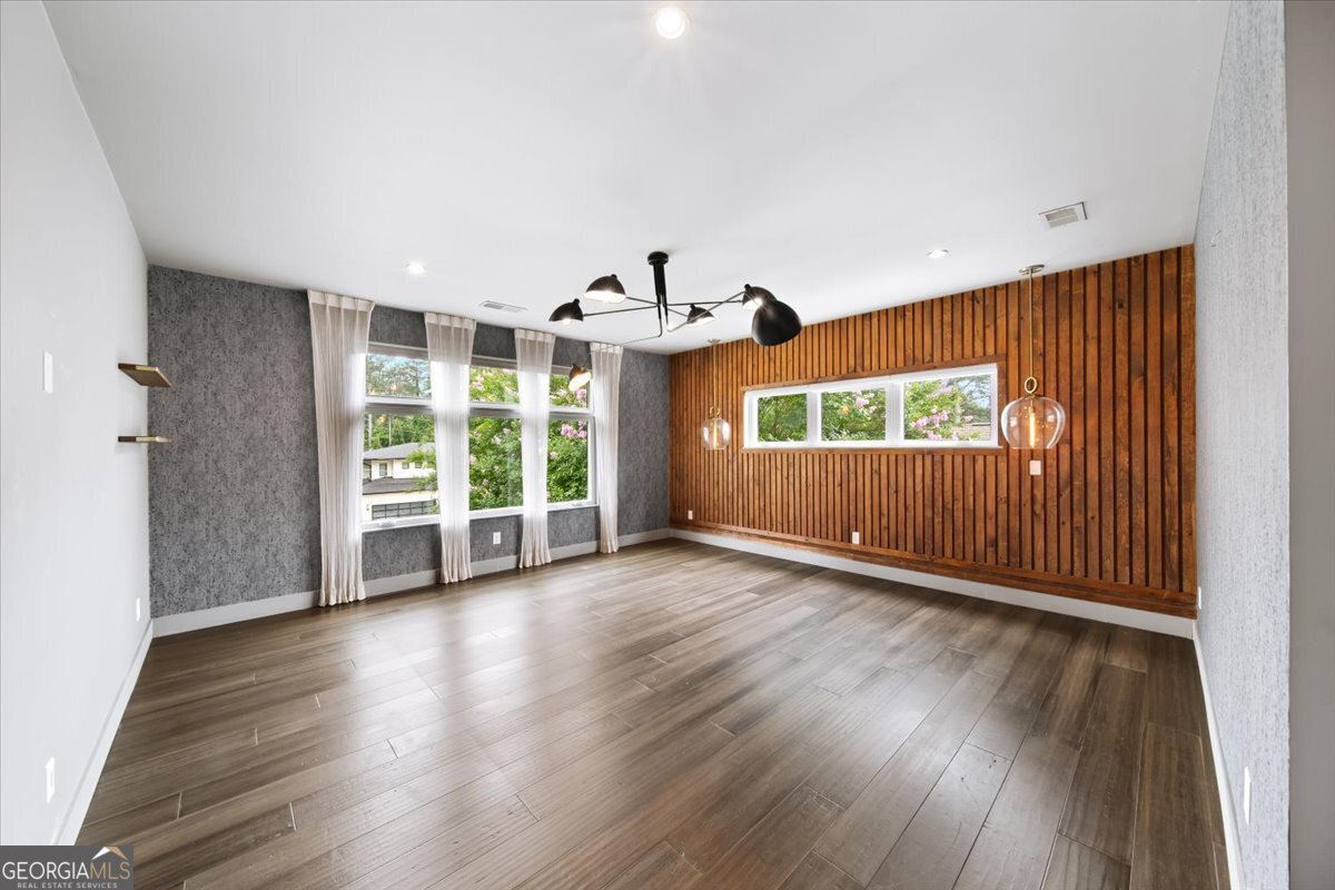 2220 Meadowvale Drive Atlanta - 24