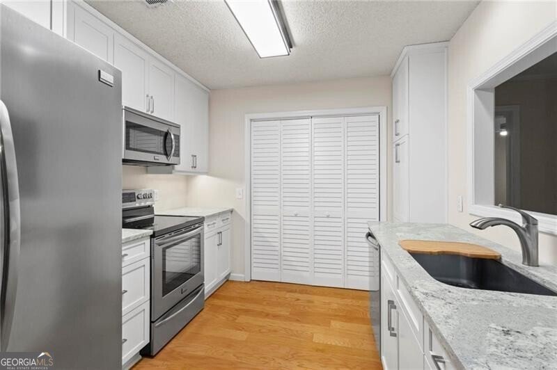 111 Abingdon Way Sandy Springs - 8