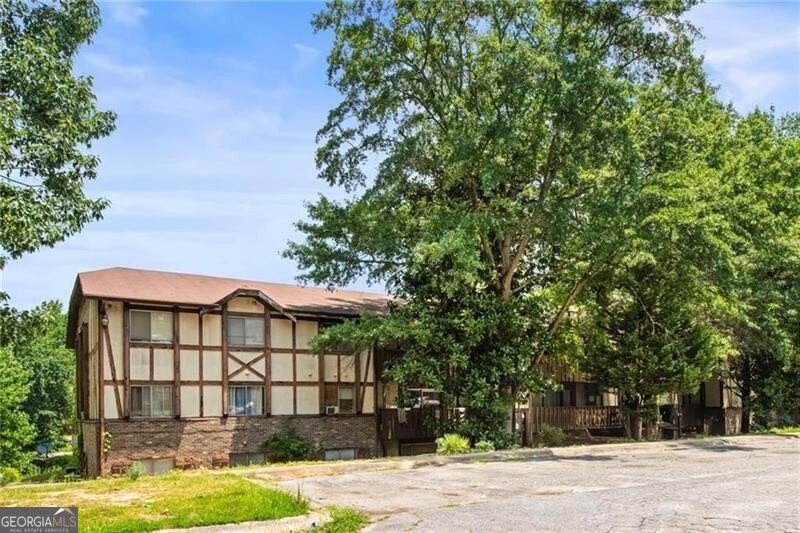 1308 Camelot Drive Atlanta - 1