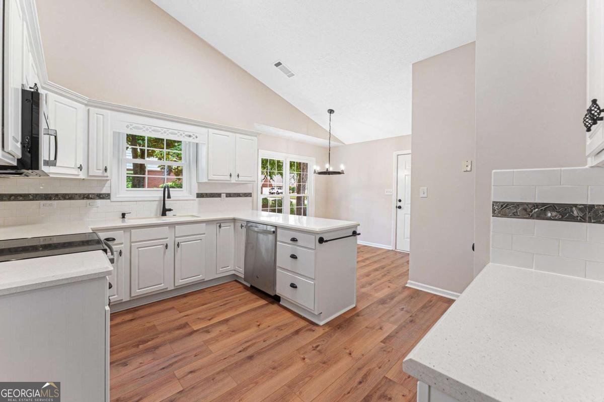 4210 Platinum Court Hoschton - 10