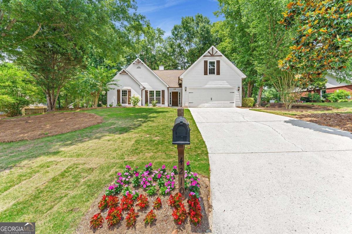 4210 Platinum Court Hoschton - 2