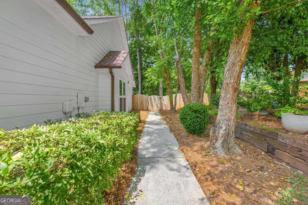 4210 Platinum Court Hoschton - 35