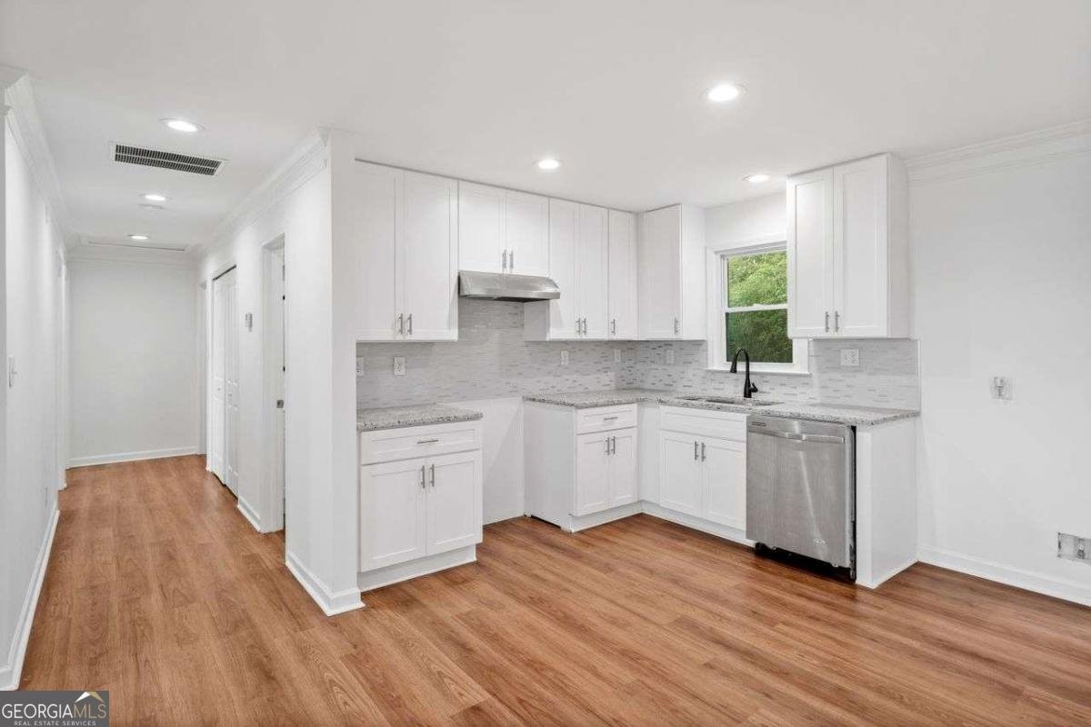 8535 HIRAM ACWORTH Highway Dallas - 11