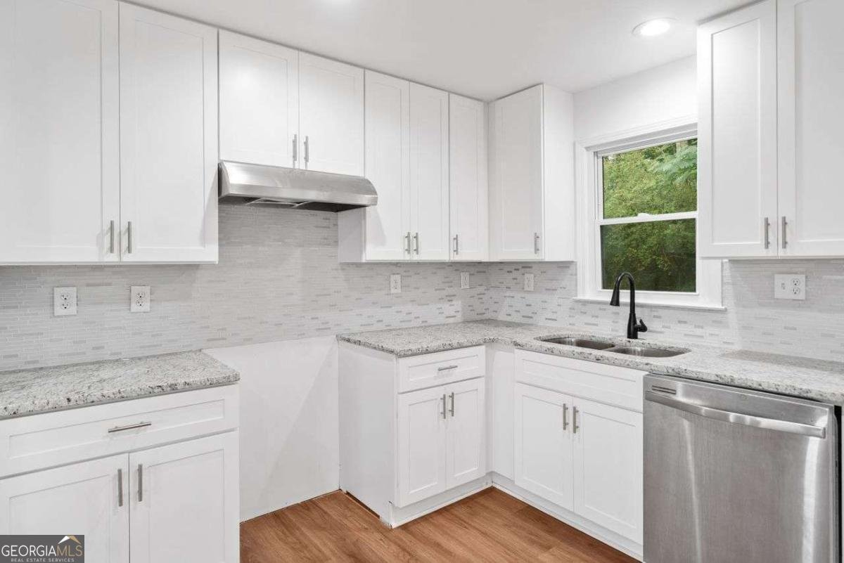 8535 HIRAM ACWORTH Highway Dallas - 13