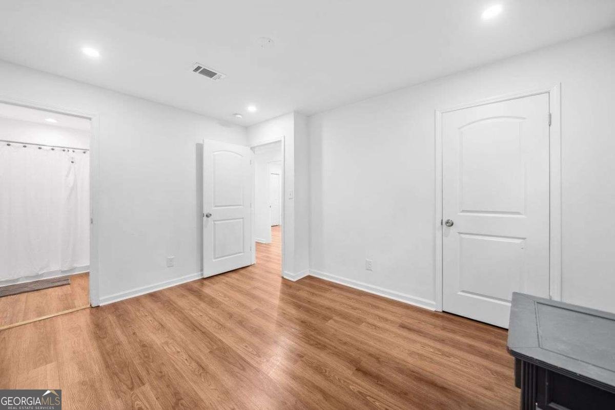 8535 HIRAM ACWORTH Highway Dallas - 18